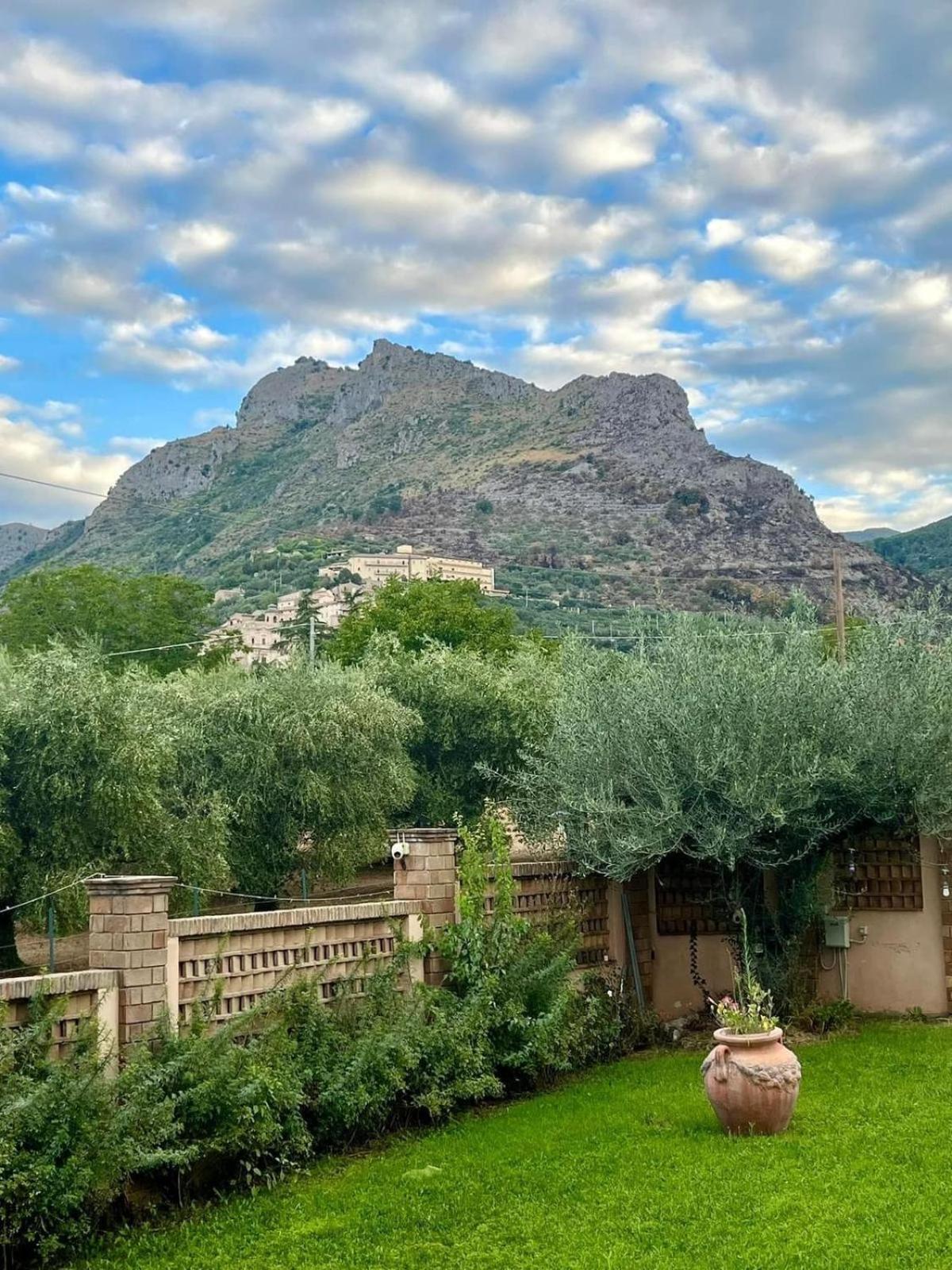 Villa Anna Кастрочело Экстерьер фото